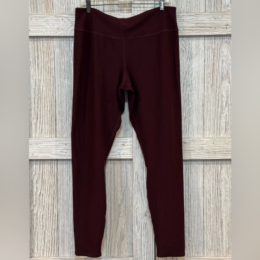 Maurices In Motion Women’s Burgundy Leggings Sz XL